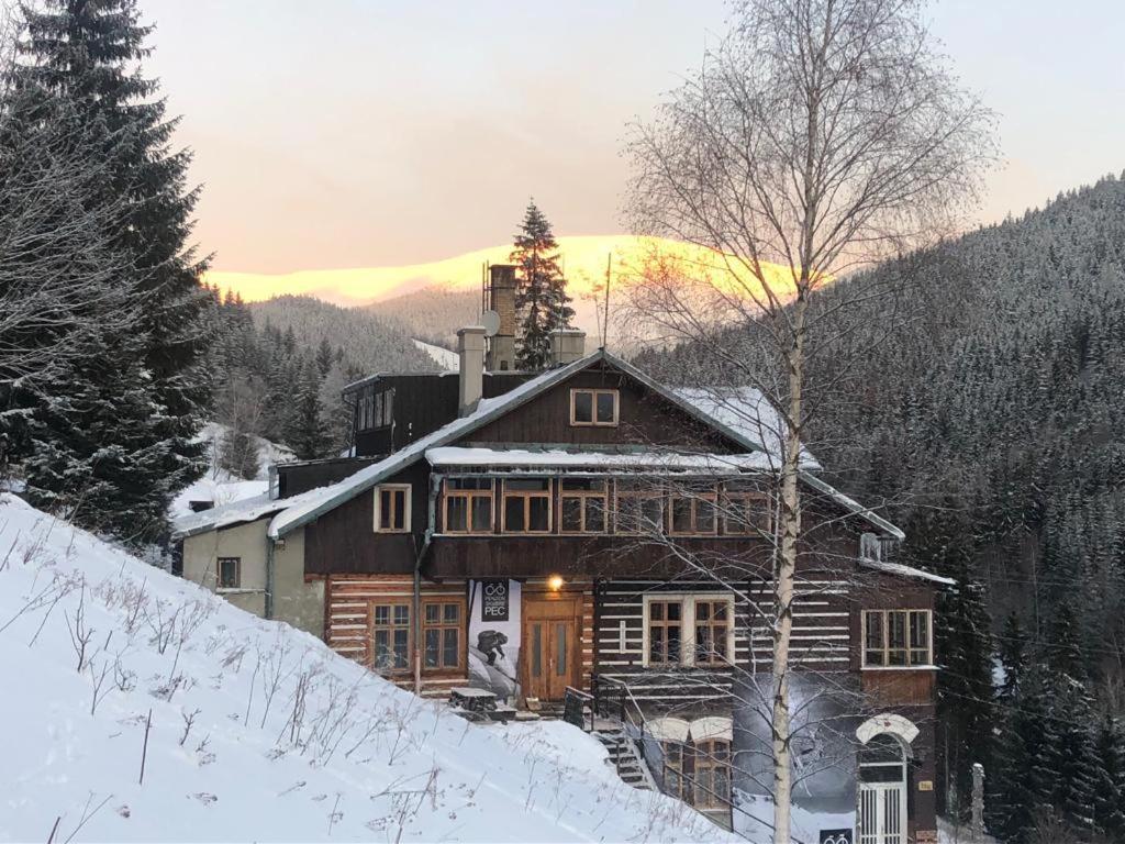 Penzion Skibikepec Pec pod Snezkou Bagian luar foto